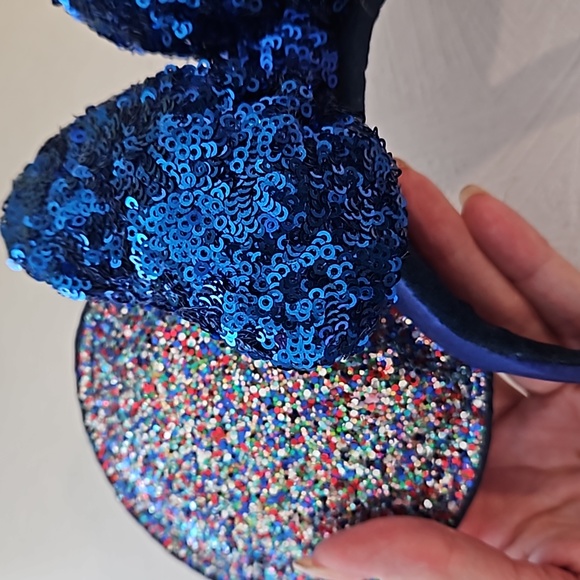 Disney Parks Commemorative 2020 Mouse Ears glitter sequins souvenir EUC WDW - Picture 6 of 7